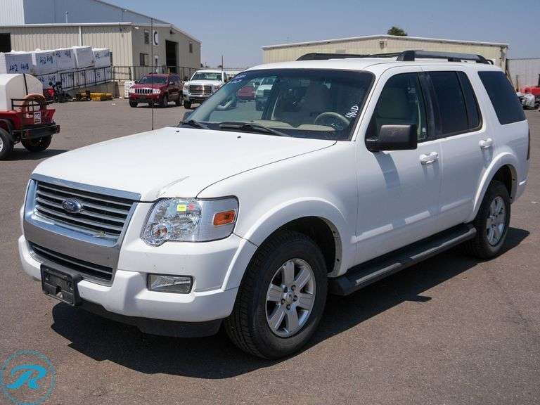 2009  Ford  Explorer  XLT  4WD  SUV - Roller Auctions