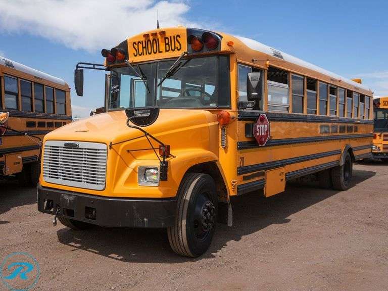 2001  Thomas  Freightliner  RWD  65-Passenger School Bus - Roller Auctions