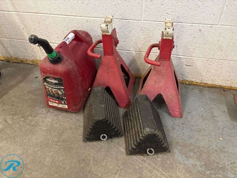 (2) 2-Ton Jack Stands, Rubber Wheel Chocks, and Plastic Gas Can