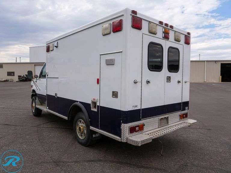 1996 Ford E350 McCoy Miller 4WD Ambulance - Roller Auctions