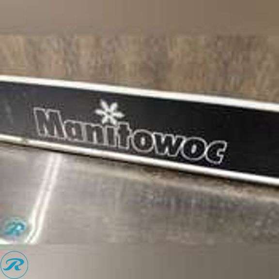 Manitowoc Series 200 Ice Maker (Ice maker was in storage for approximately 2 years. It powers on and produces ice, but the internal pump is not functioning - Roller Auctions