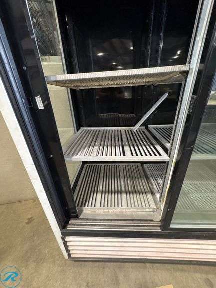 True GDM-47FC 2-Section Sliding Glass Door Refrigerated Merchandiser - Roller Auctions