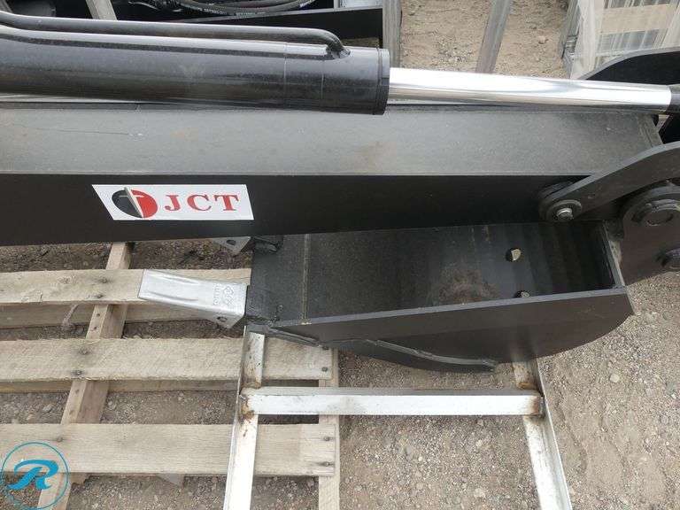 New JCT Hydraulic Backhoe Attachment To Fit Skid Steer Loader, 14" Bucket - Roller Auctions