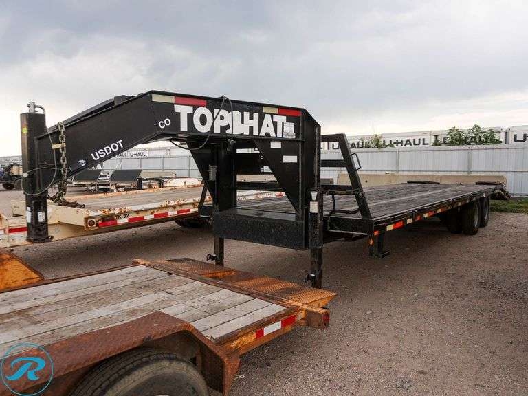 2007 Top Hat T/A Gooseneck Equipment Trailer - Roller Auctions