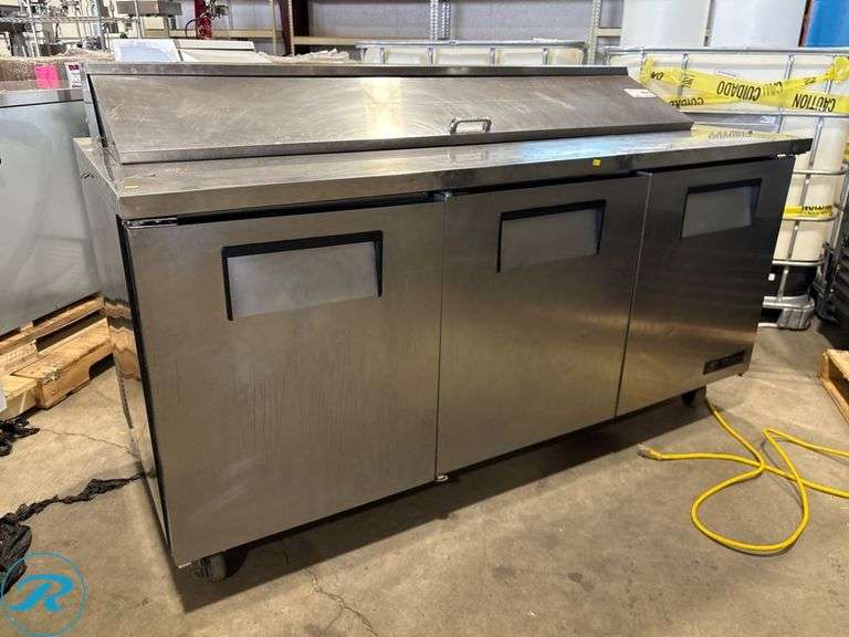 True TSSU-72-18 Refrigerated Sandwich Prep on Casters
