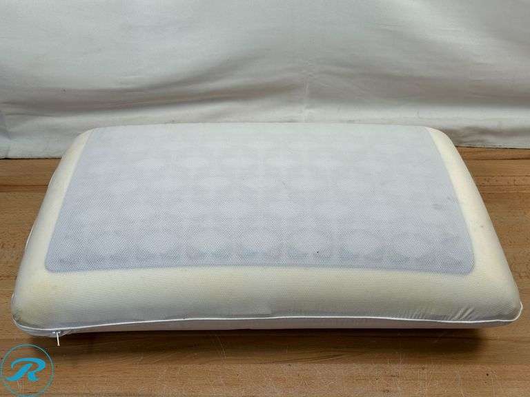 Orvis: Cozy Luxe Throw- New; pureLux: Gel memory foam Cooling Pillow, Queen- New - Roller Auctions