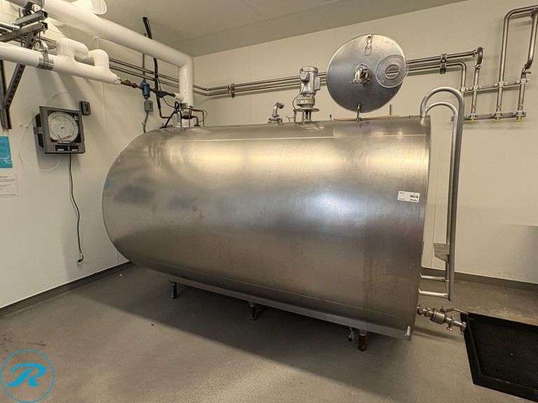 Dairy Equipment Co. Model DKF Refrigerated Bulk Milk Tank 1250 Gal. 72” Diameter, 102” Long, 94” Tall