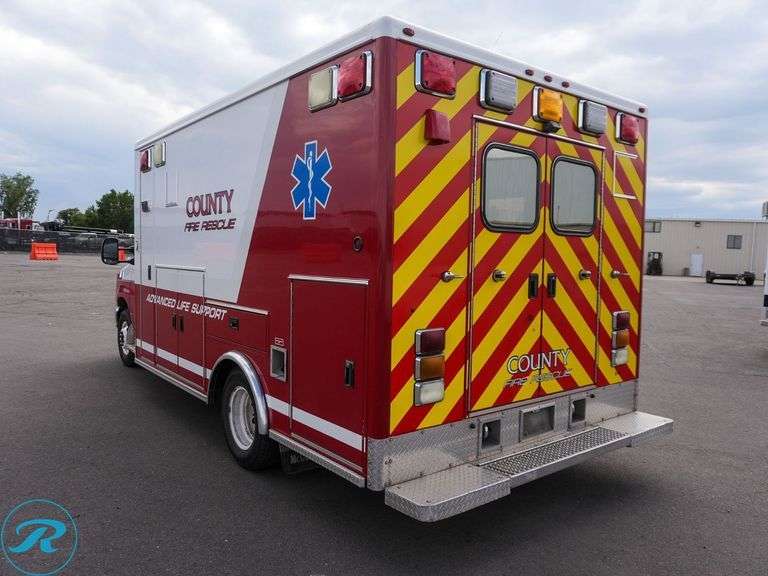 2012 Ford E450 RWD Ambulance - Roller Auctions
