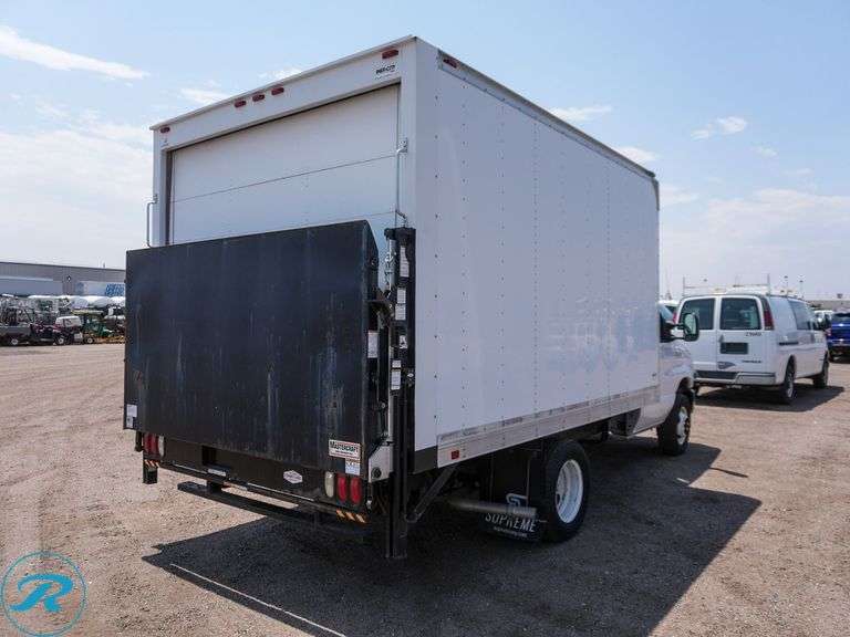 2018 Ford E350 Super Duty RWD Box Van - Roller Auctions