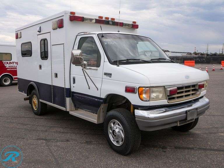 1996 Ford E350 McCoy Miller 4WD Ambulance - Roller Auctions