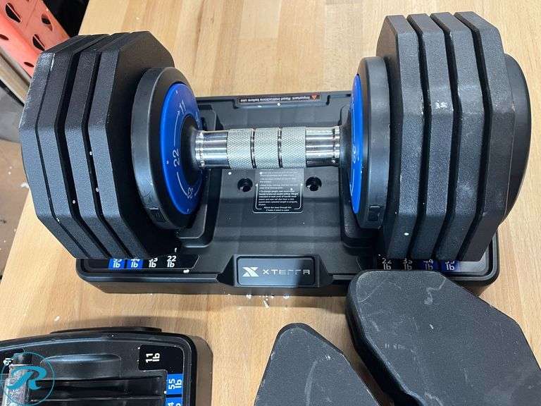 (2) Xterra Adjustable Dumbbells Set - Salvage/Dont Work Properly - Roller Auctions