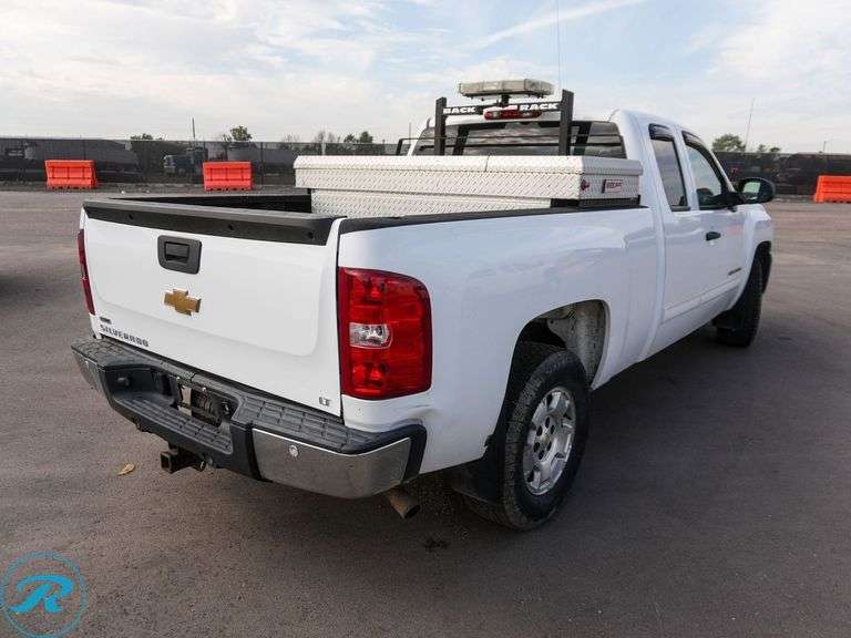 2011  Chevrolet  Silverado 1500  4WD Super Cab  Pickup - Roller Auctions