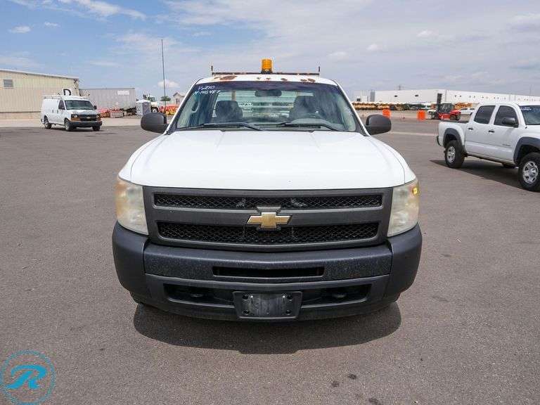 2010 Chevrolet Silverado 4WD Super Cab Pickup - Roller Auctions