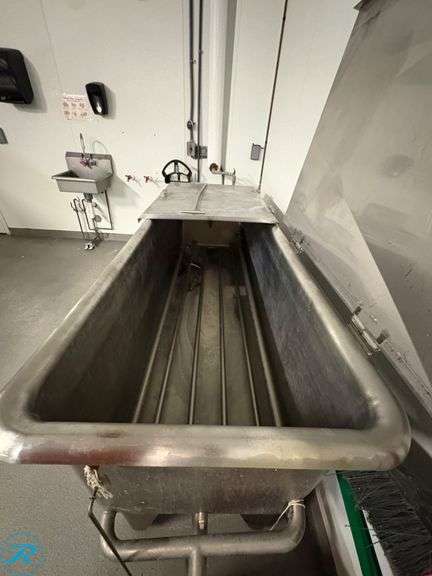Rectangular Stainless Vat with Pipe Heating Coils, 90” x 30” x 40”H - Roller Auctions