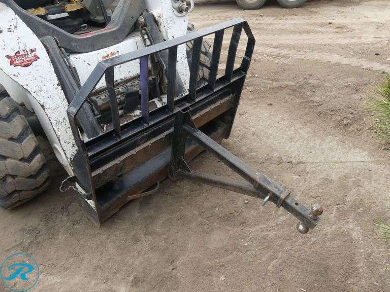 John Deere Hitch Attachment to Fit Skid Steer Loader