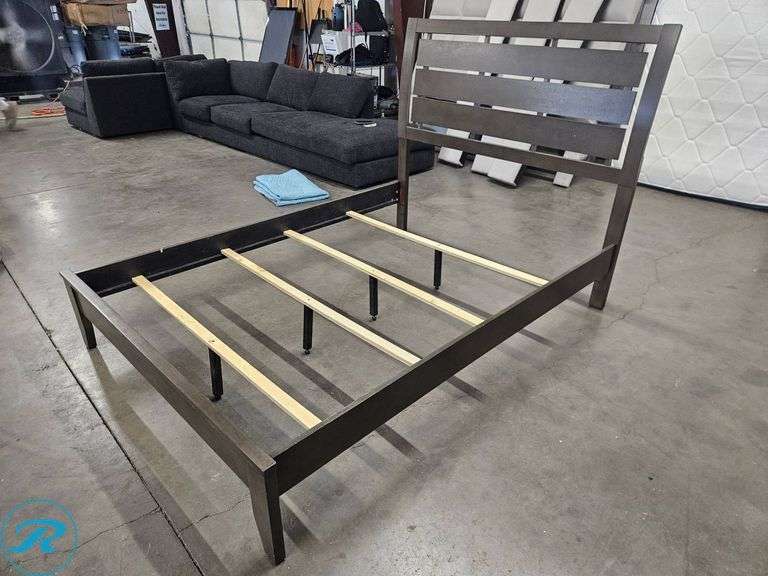 Coaster Fine Furniture Panel Bed Frame, Item #211841FB2, Size Full (Damage)