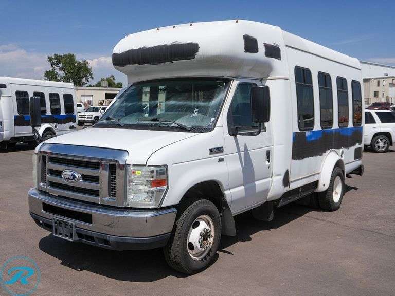 2014 Forest River E350 Super Duty RWD 4-Passenger, 2-Wheel Chair Shuttle Bus - Roller Auctions