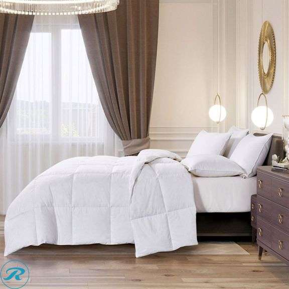 Hotel Grand White Goose Feather & Down Comforter - New - Roller Auctions