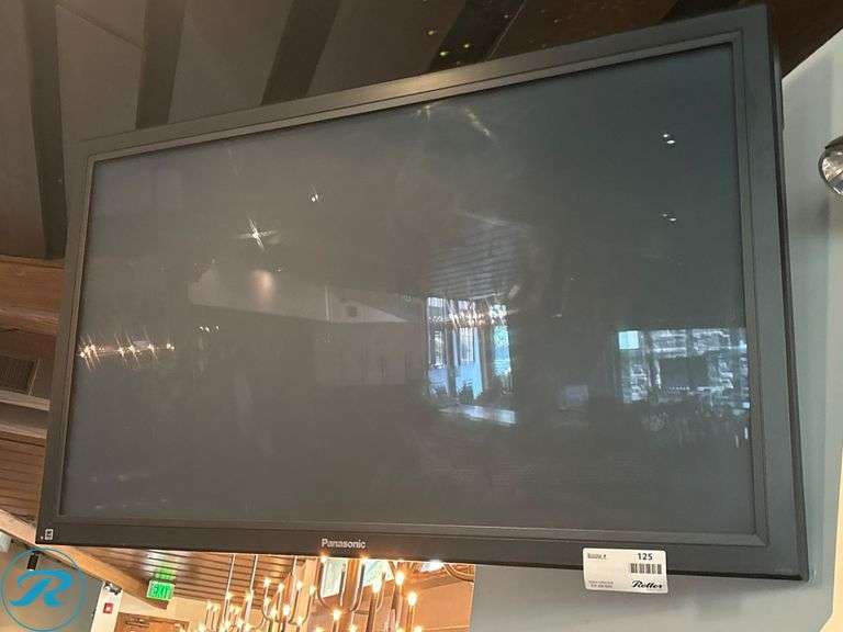 Panasonic TH-50PH30U Plasma Display with Wall Mount - Roller Auctions