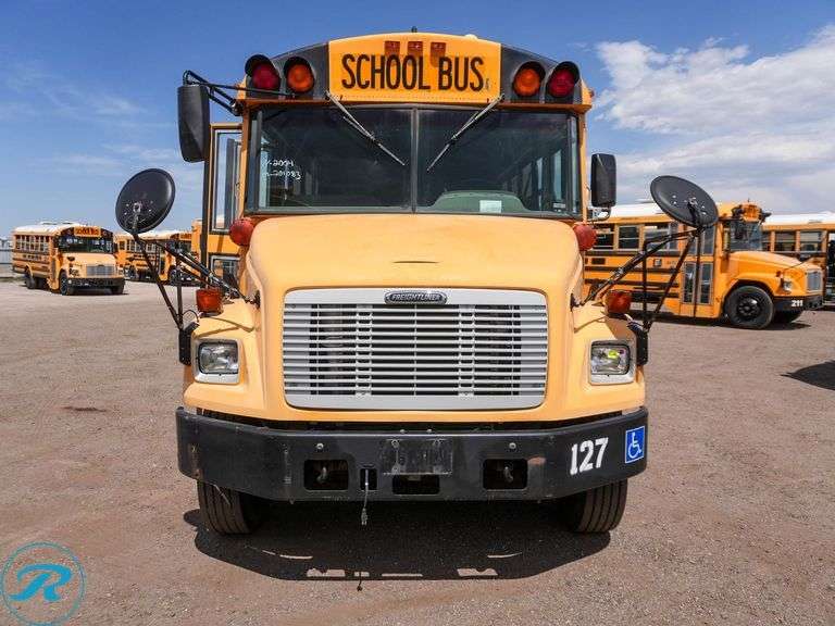 2004  Thomas  Freightliner  RWD  30-Passenger School Bus - Roller Auctions