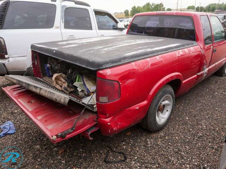 1997  Chevrolet  S10 LS  RWD - Roller Auctions