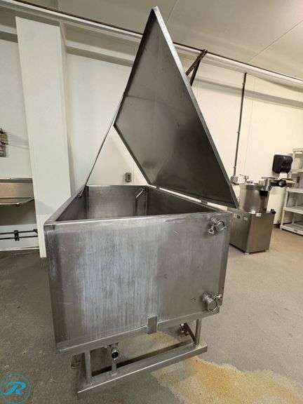 Stainless Steel Rectangular Curd Table with Lid and Agitation, Baldor Motor, 72” x 41” x 43”H - Roller Auctions