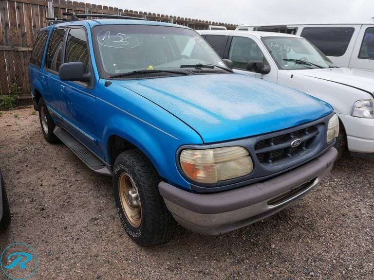 1995  Ford  Explorer Limited  4WD - Roller Auctions