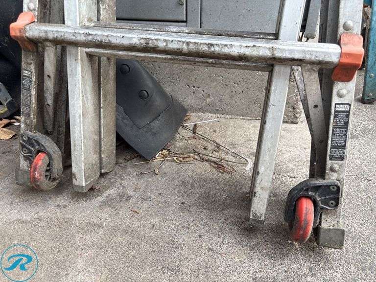 Little Giant MegaLite Multi-Position Ladder - Roller Auctions