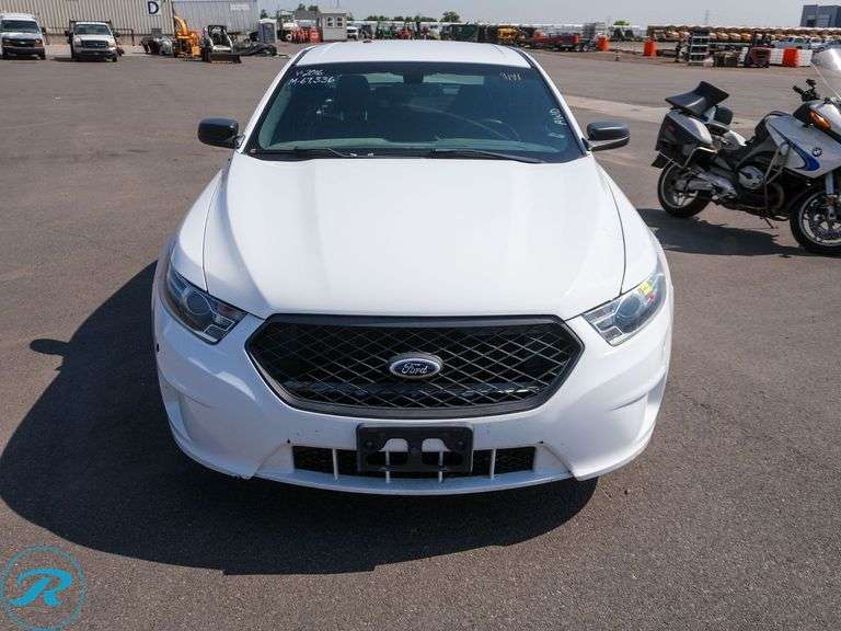 2016 Ford Taurus AWD Police Interceptor - Roller Auctions