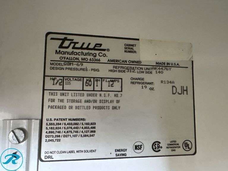 True GDM-69 3-Section Sliding Glass Door Refrigerated Merchandiser - Roller Auctions