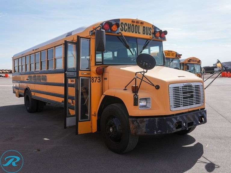 2004  Thomas  Freightliner  RWD  65-Passenger School Bus - Roller Auctions