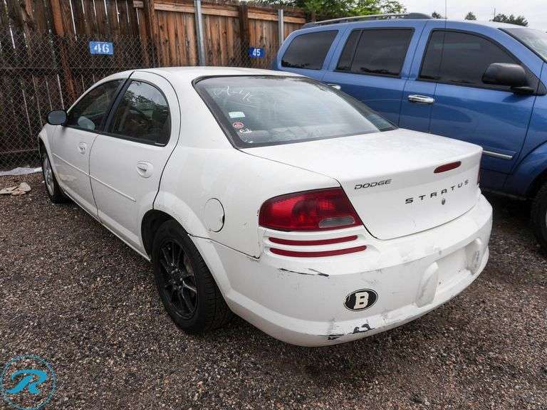 2005  Dodge  Stratus SXT  FWD - Roller Auctions