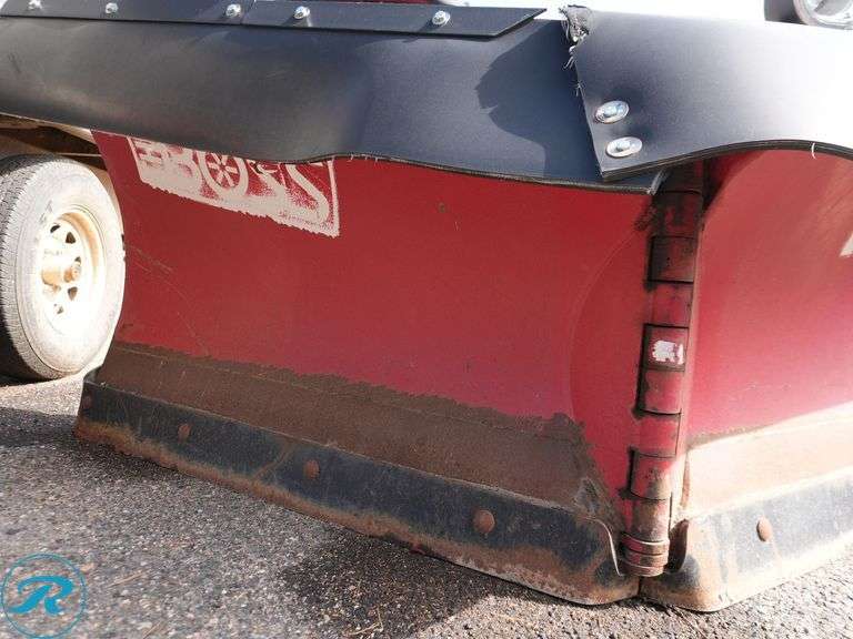 Boss RT3 Power-V XT 8’2” Snowplow (No Controller) - Roller Auctions