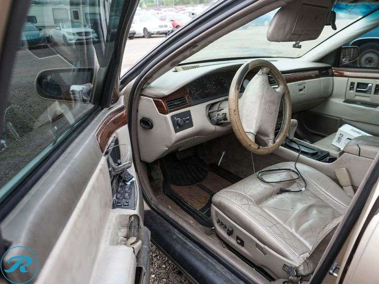 1997  Cadillac  Seville SLS  FWD - Roller Auctions