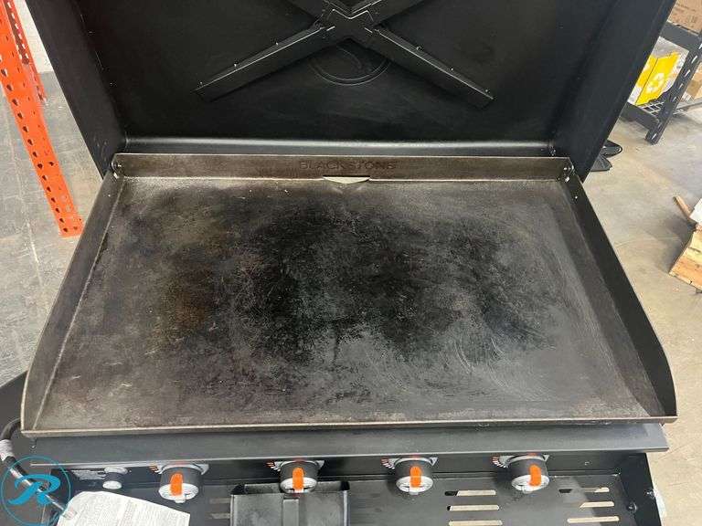 (2) Blackstone Flat Top Grill (1) Small (1) Large - Heavily Used/Damaged/Missing Parts - Roller Auctions