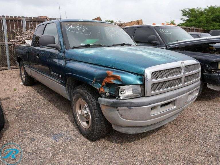 1998  Dodge  Ram 1500 Laramie   RWD - Roller Auctions