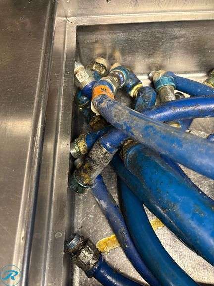 Dormont Gas Hoses With Various Sizes and Connectors - Roller Auctions