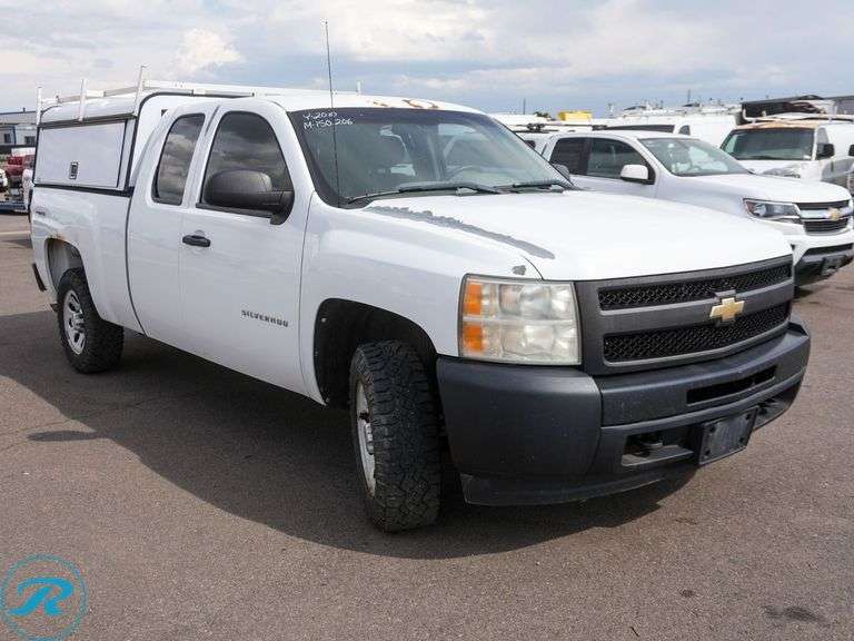 2010 Chevrolet Silverado 1500 4WD Extended Cab Pickup - Roller Auctions