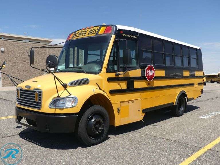 2009 Thomas Saf-T-Liner C2 Freightliner 30-Passenger School Bus