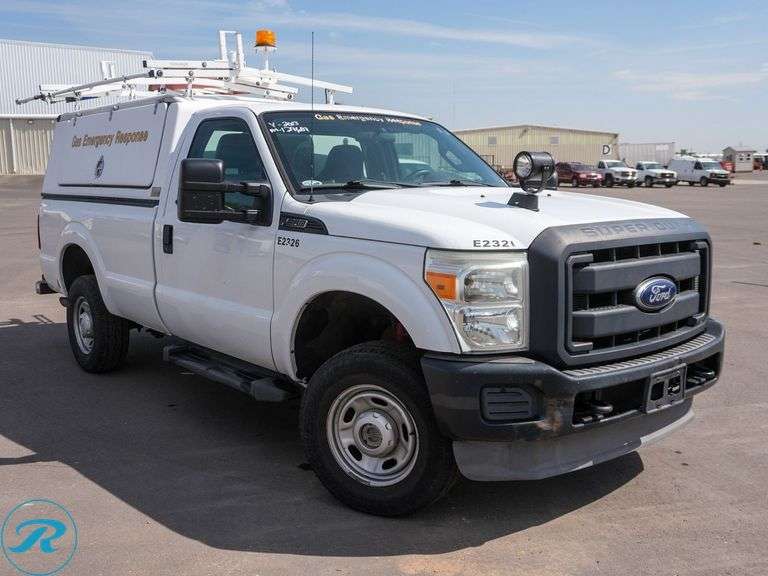 2013  Ford  F250  Super Duty XL  4WD  Pickup - Roller Auctions