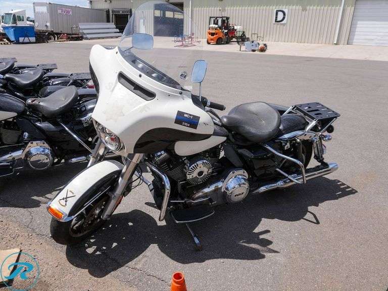 2016  Harley-Davidson  FLHTP Electra Glide  Police Edition  Motorcycle - Roller Auctions