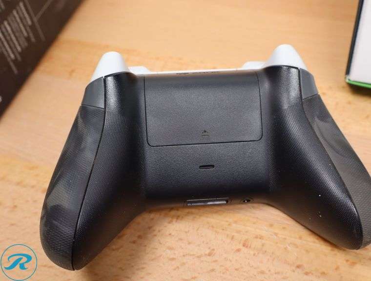 (2) Microsoft - Xbox Wireless Controller for XBOX - Lunar Shift Special Edition - Used - Roller Auctions