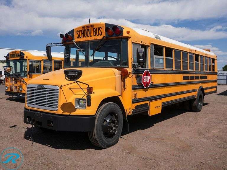 2001  Thomas  Freightliner  RWD  65-Passenger School Bus - Roller Auctions