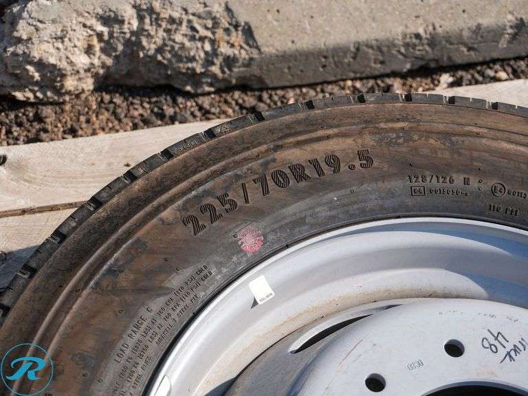 2013 Continental HSR Tire with Rim, 225/70R19.5 - Roller Auctions
