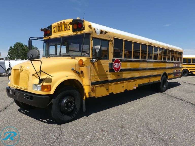 2004 IC Corporation 3000IC RWD 77-Passenger School Bus