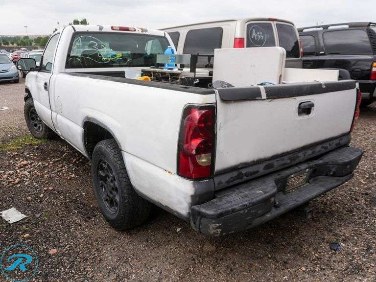 2006  Chevrolet  Silverado 1500 LS  4WD - Roller Auctions