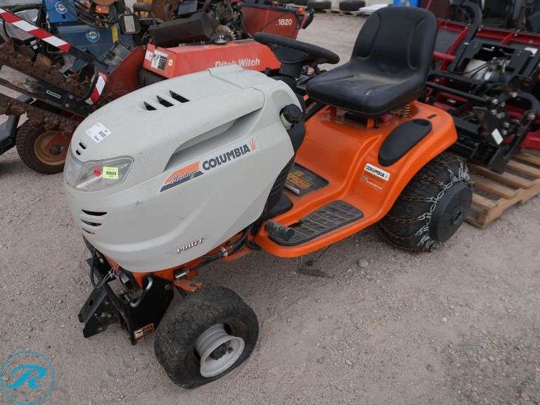 Columbia  Heritage P91GT  Hydrostatic  Ride-On Mower - Roller Auctions