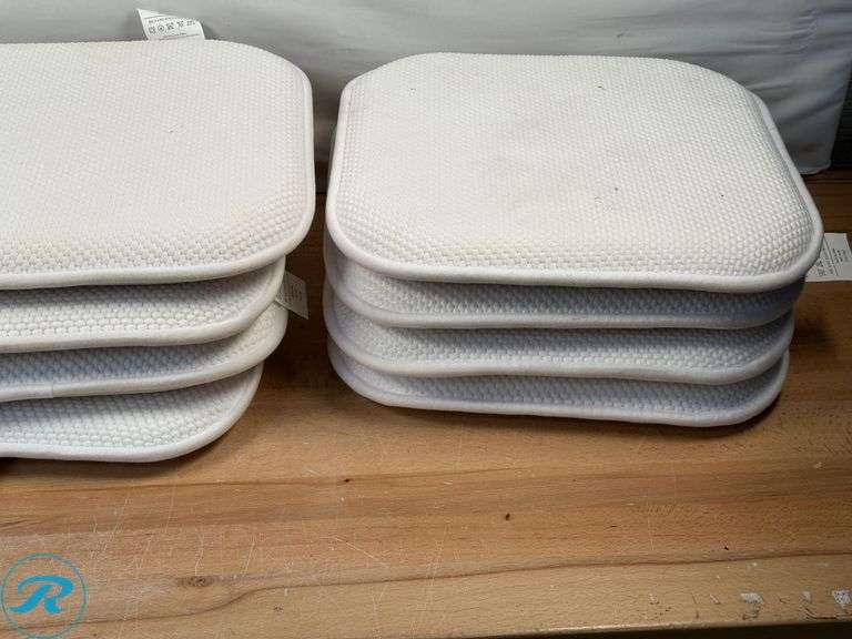 (12) Honey Comb Chair Cushion- Like New - Roller Auctions