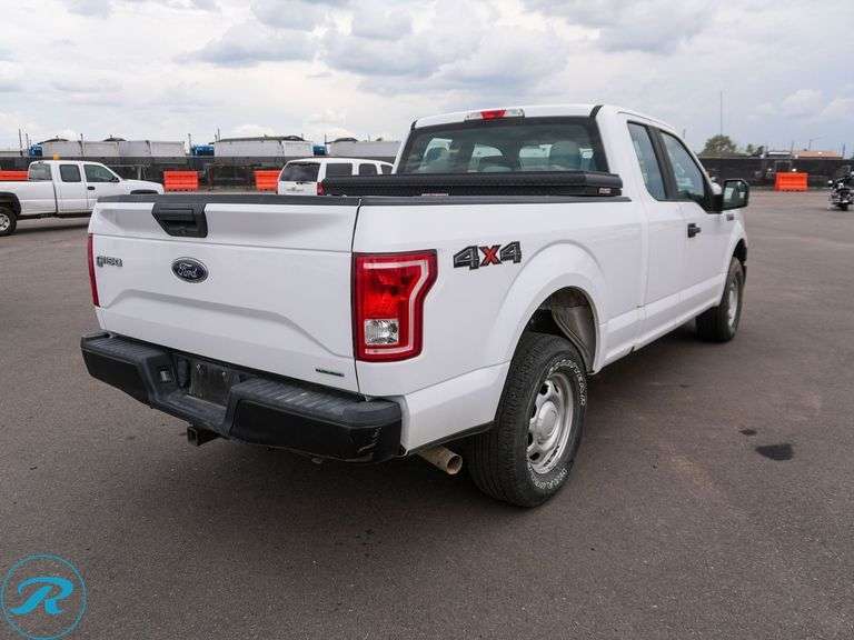 2016 Ford F150 XL 4WD Super Cab Pickup - Roller Auctions