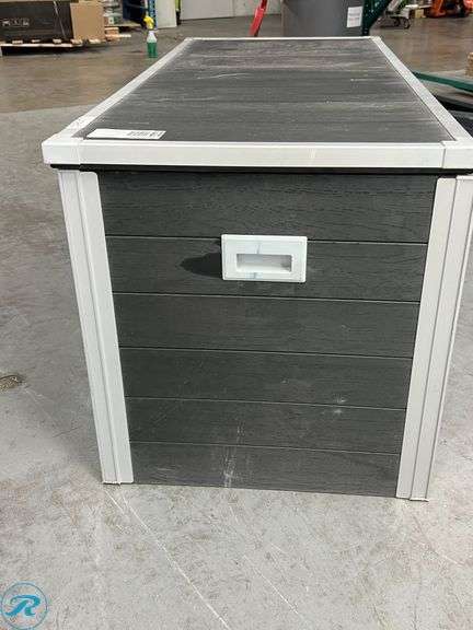 Vita Urbana Deck Box - Roller Auctions